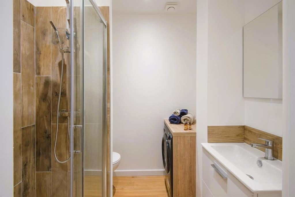 Spacious T2 Near The Halles And The Harbour Toulon Luaran gambar