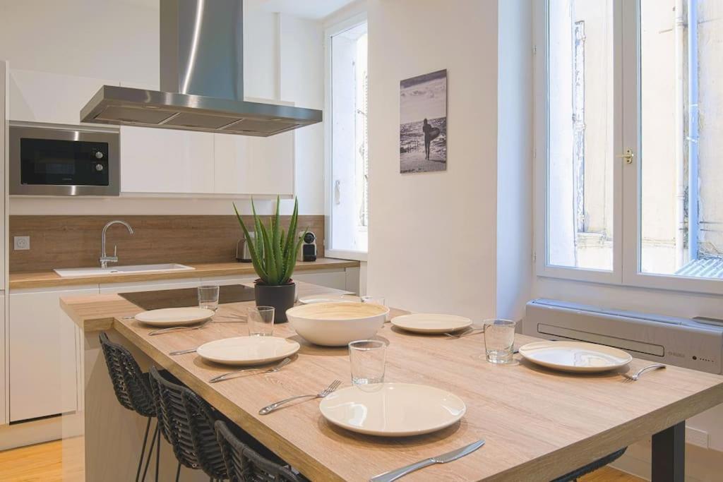 Spacious T2 Near The Halles And The Harbour Toulon Luaran gambar